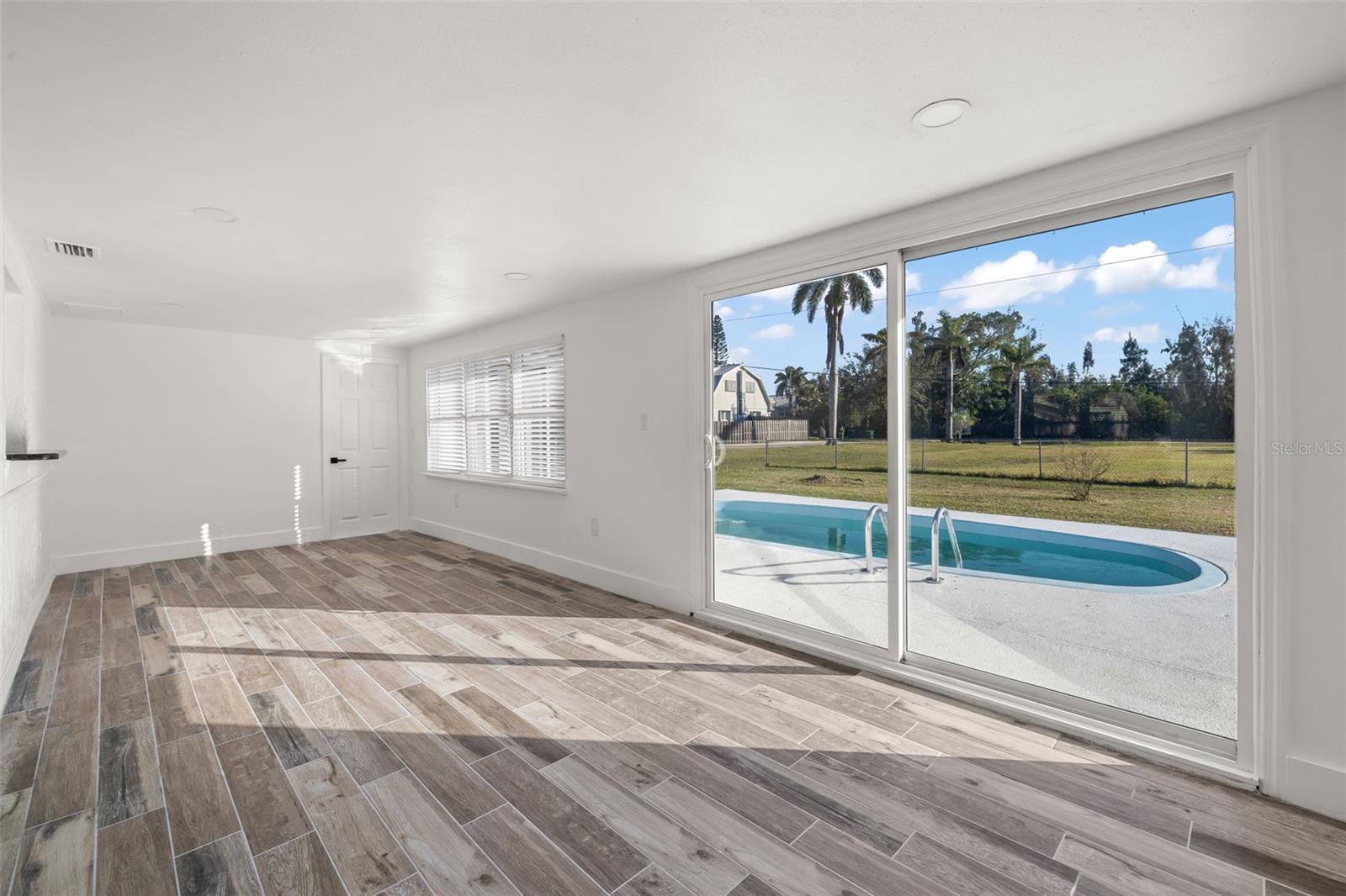 BAYSHORES - Residential