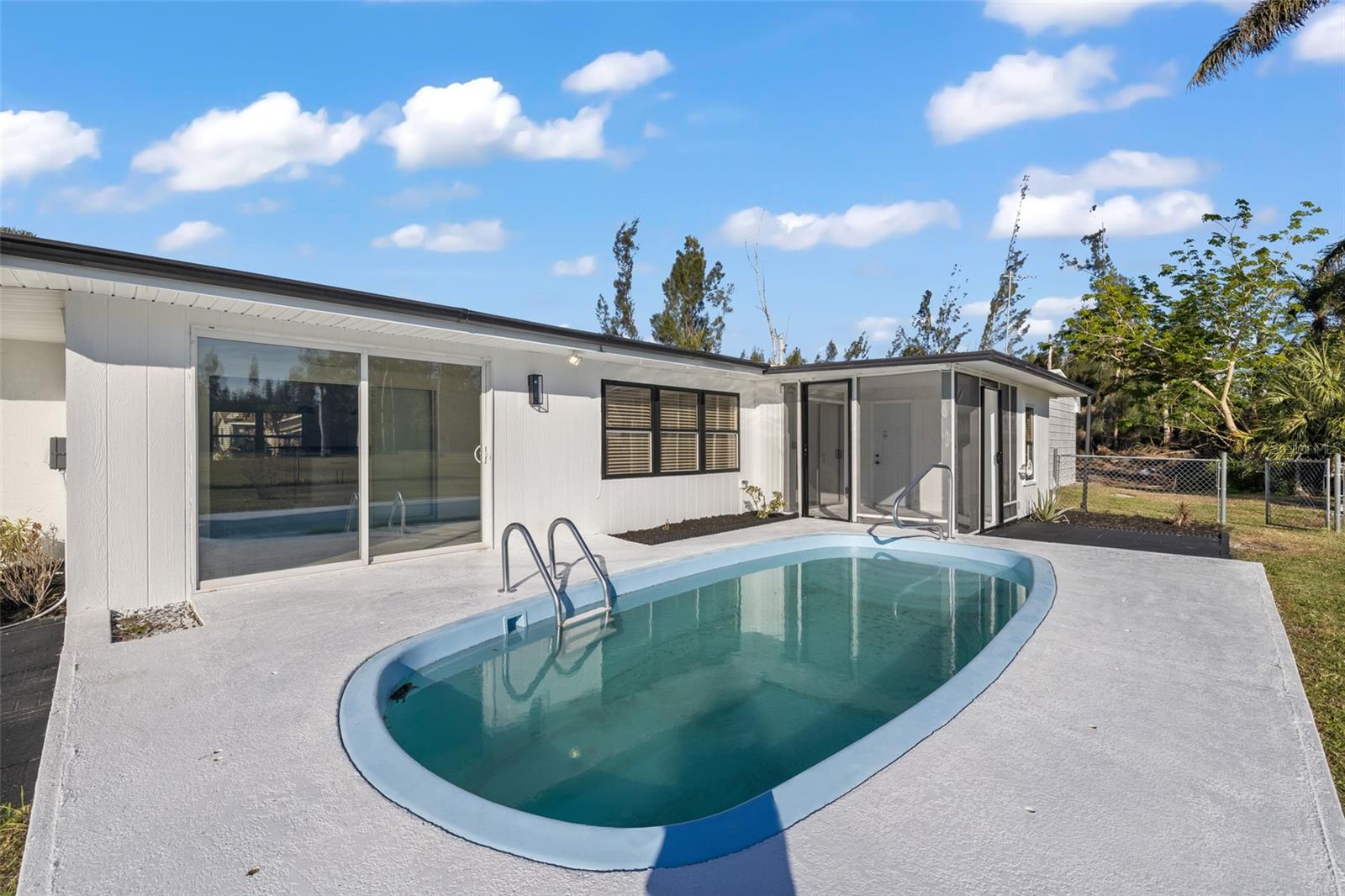 BAYSHORES - Residential