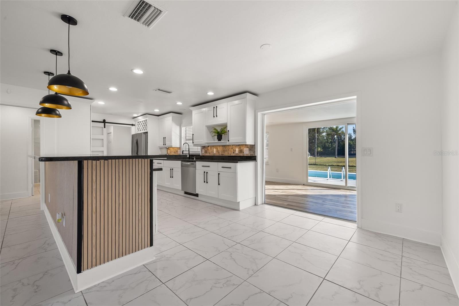 BAYSHORES - Residential