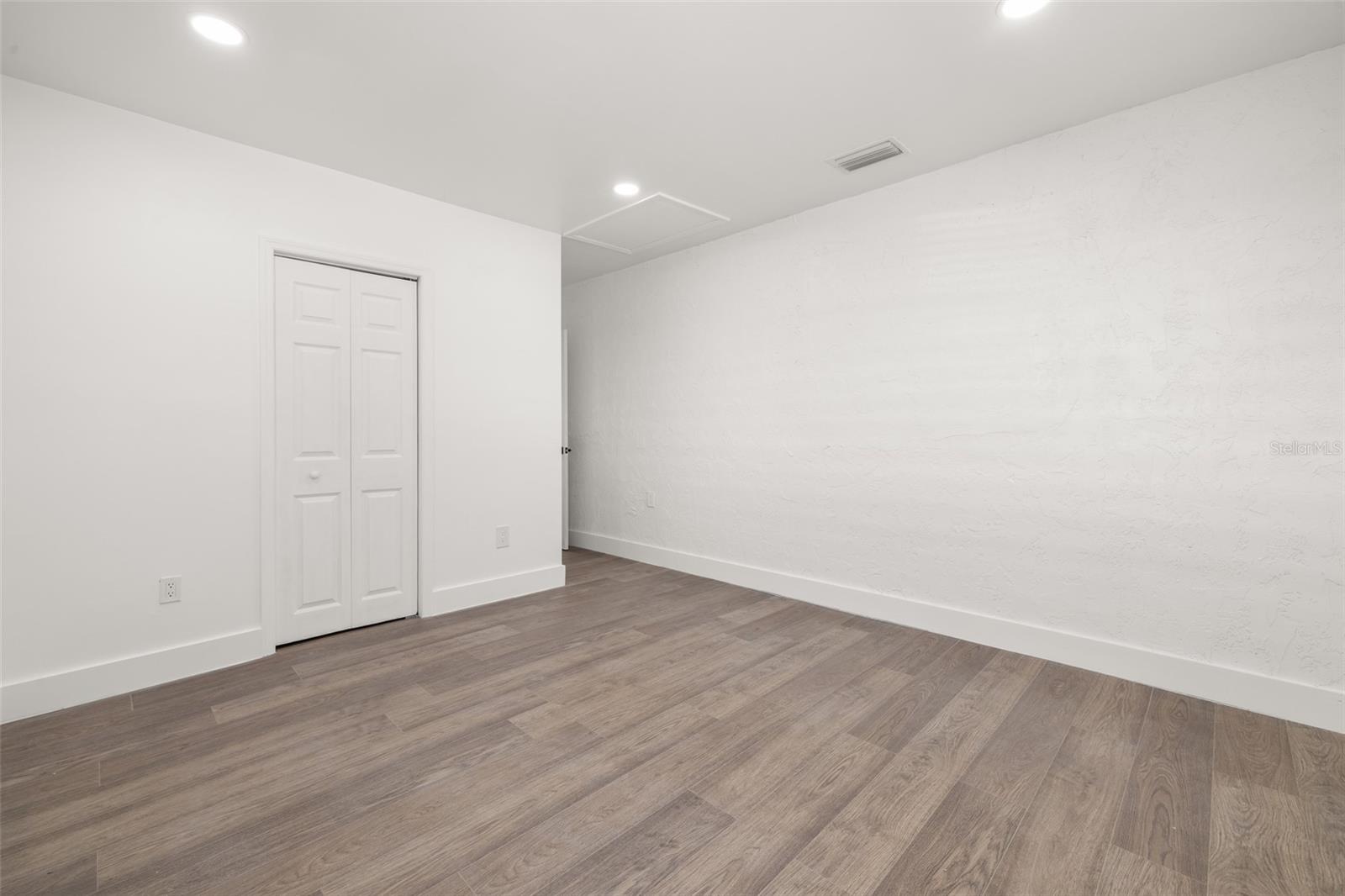 BAYSHORES - Residential