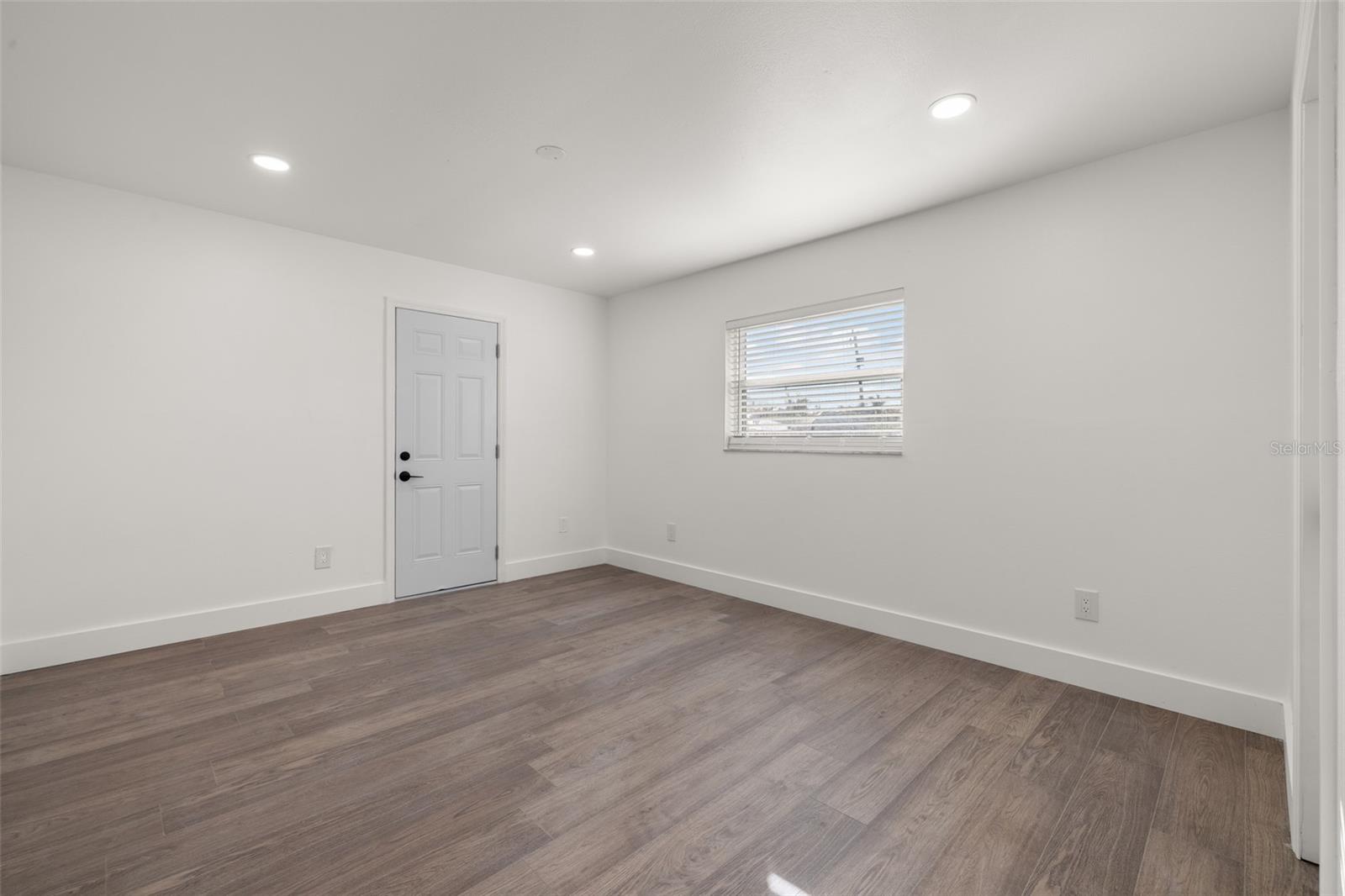 BAYSHORES - Residential