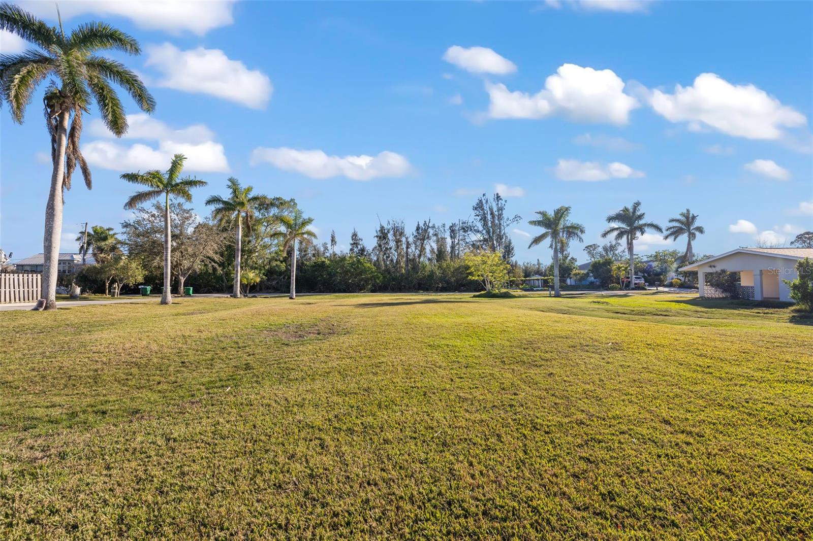 BAYSHORES - Residential