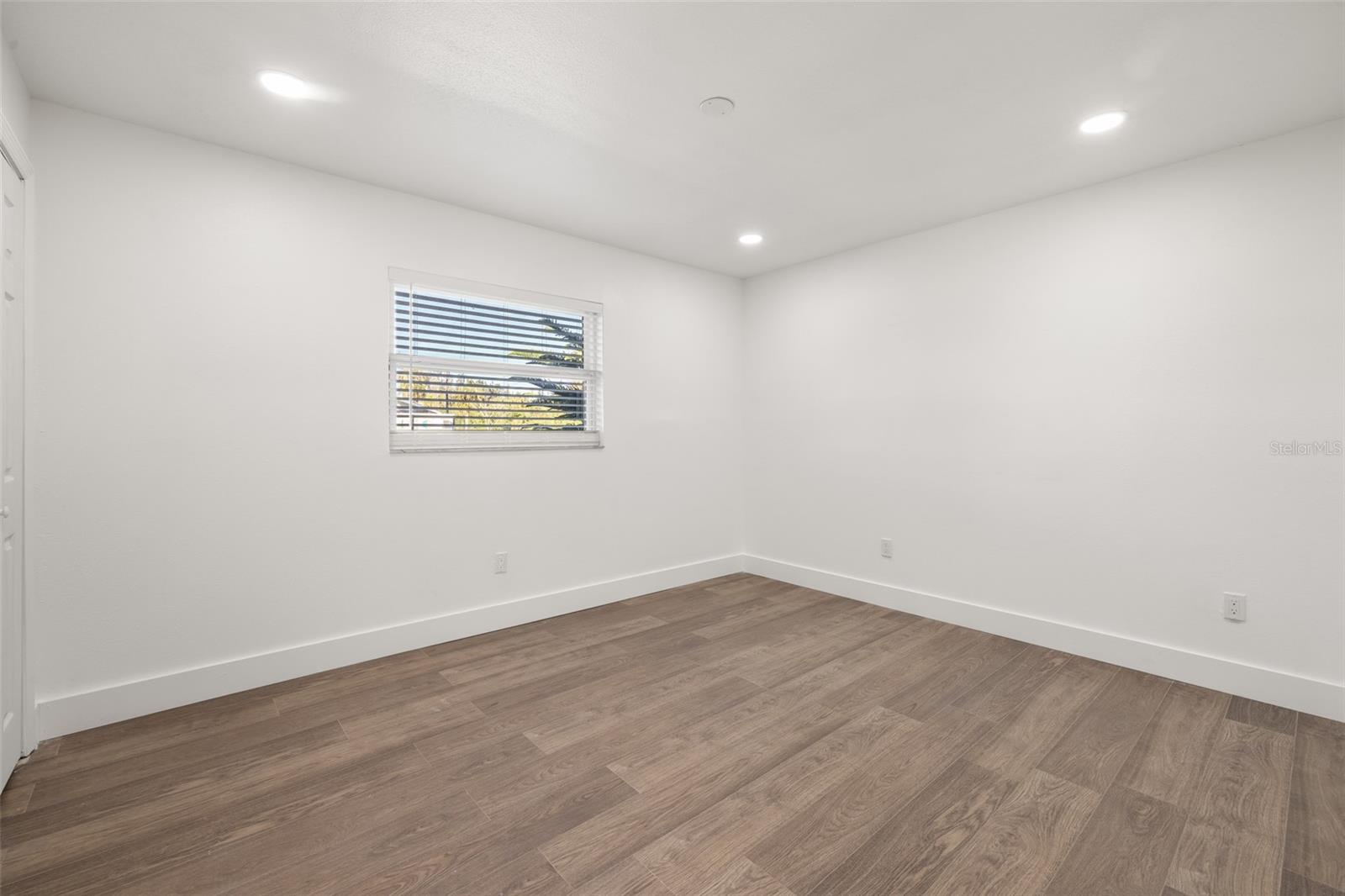 BAYSHORES - Residential