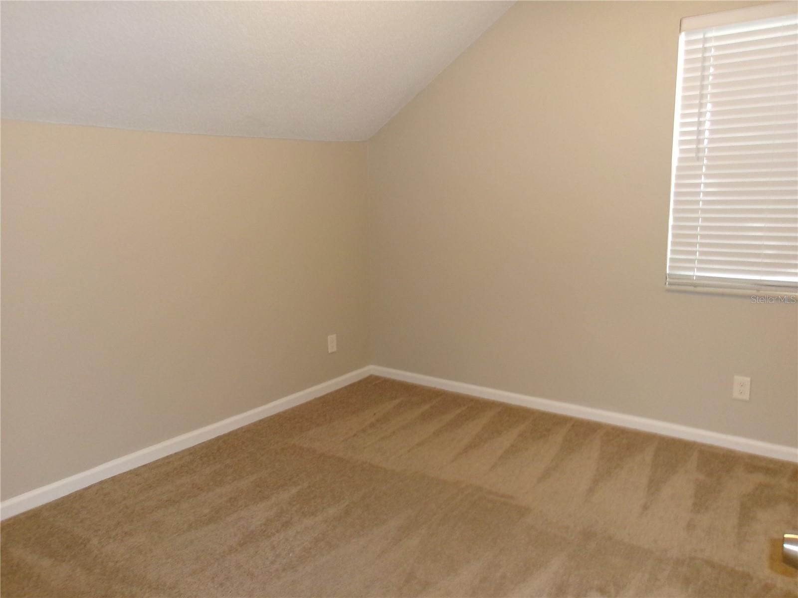 AVENTURA ESTATES - Residential