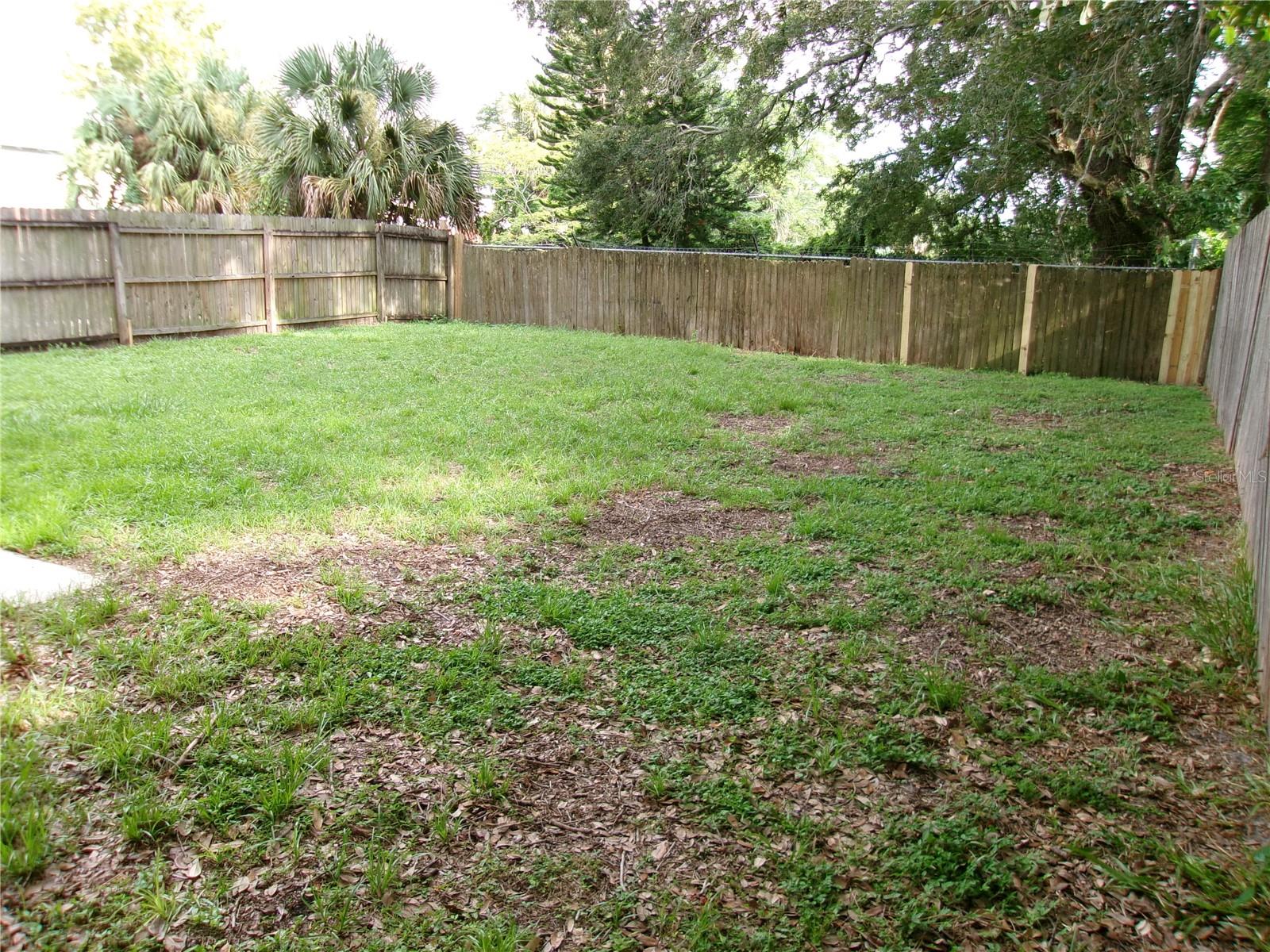 AVENTURA ESTATES - Residential