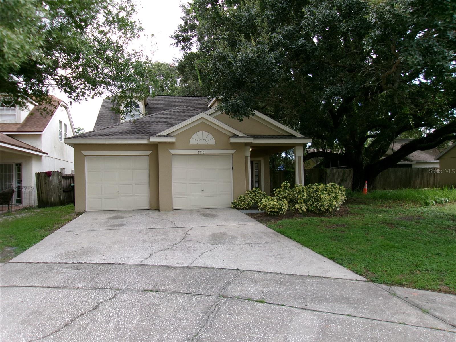 AVENTURA ESTATES - Residential