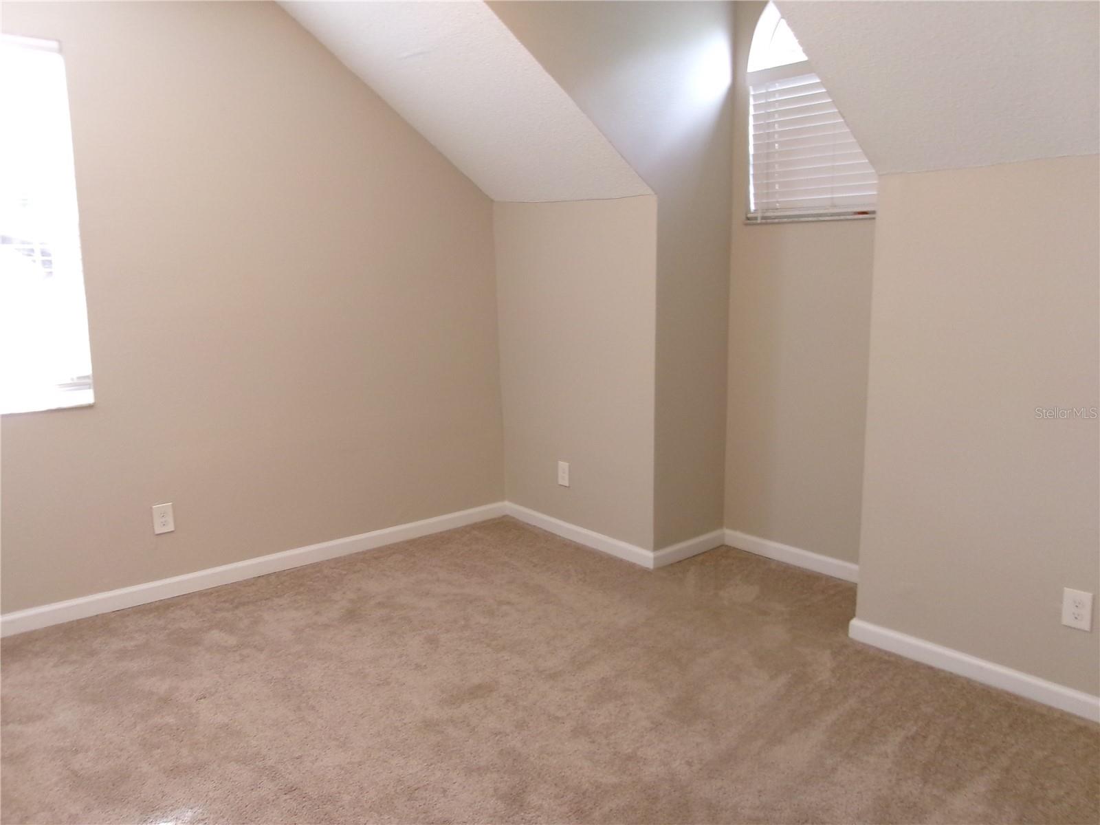 AVENTURA ESTATES - Residential