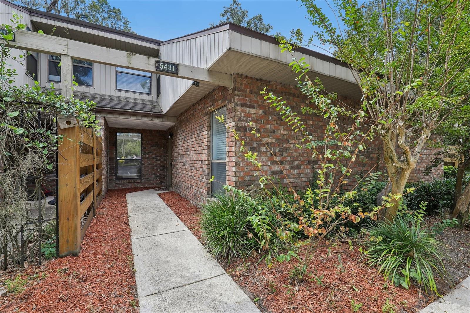 5431 NW 33RD PLACE