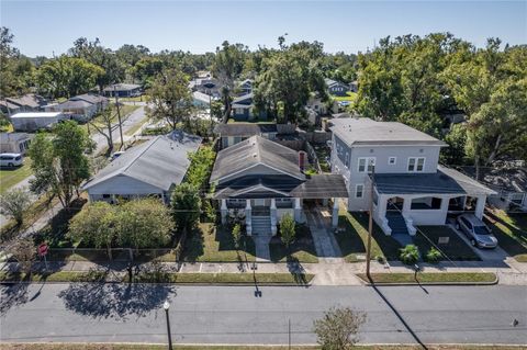 A home in LAKELAND