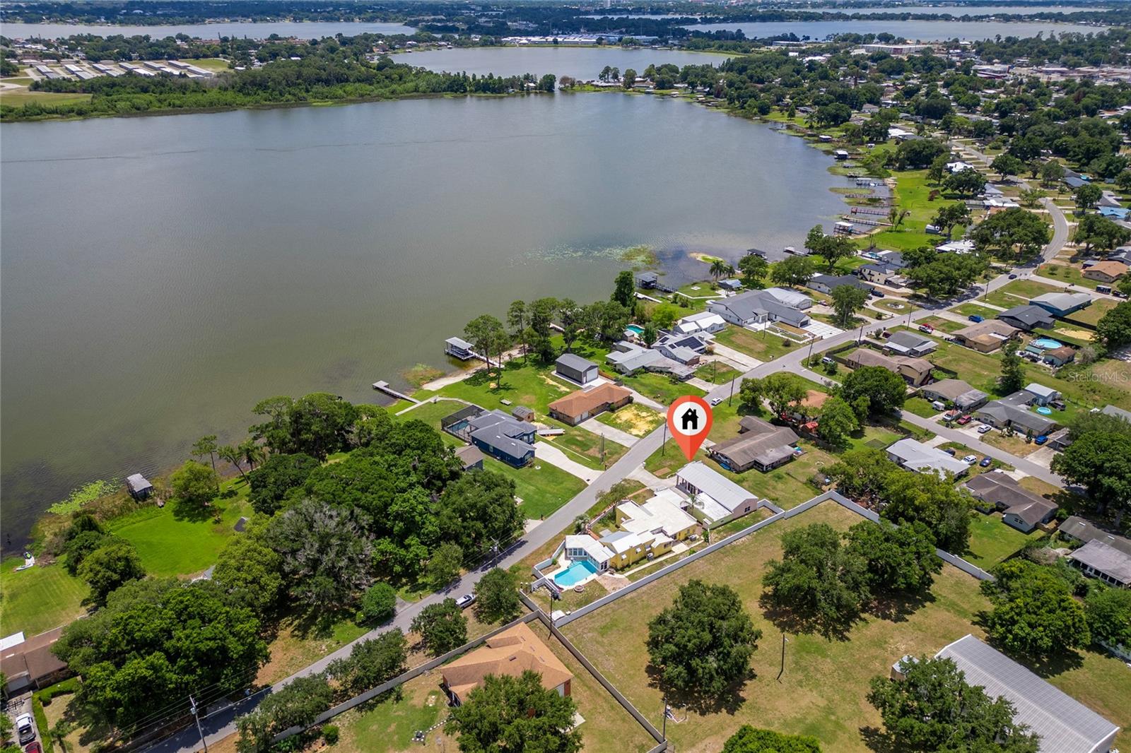 815 LAKE JESSIE DRIVE