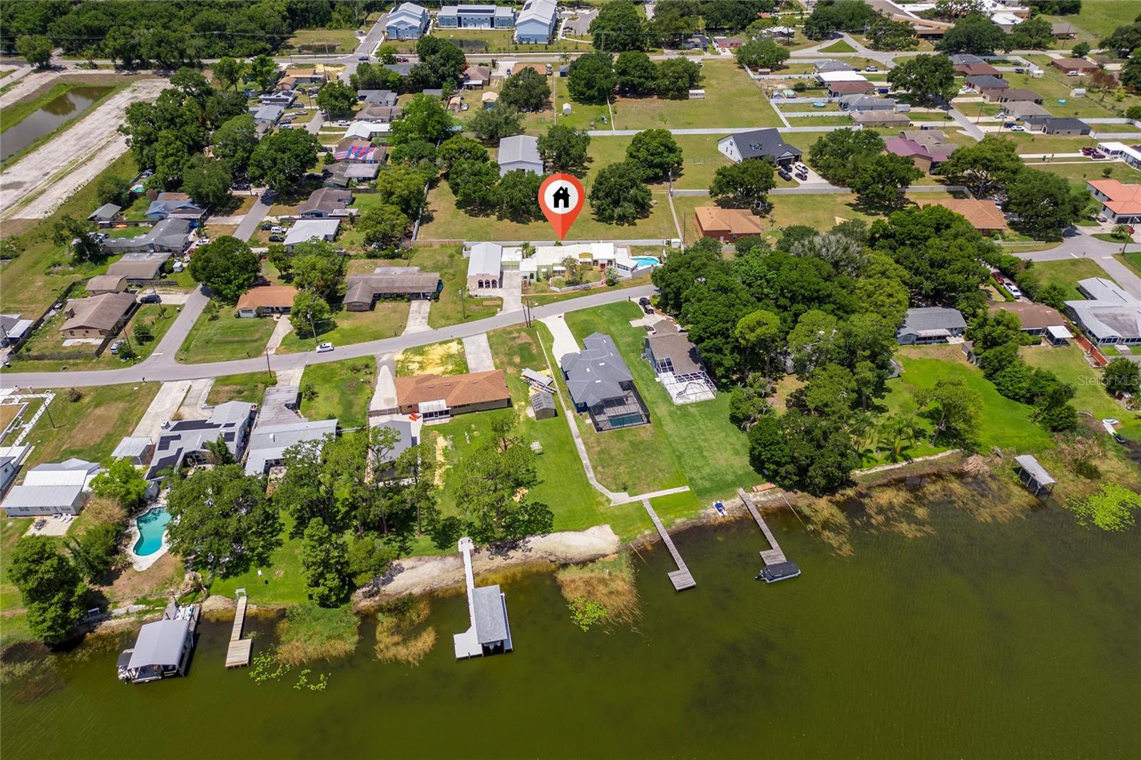 815 LAKE JESSIE DRIVE