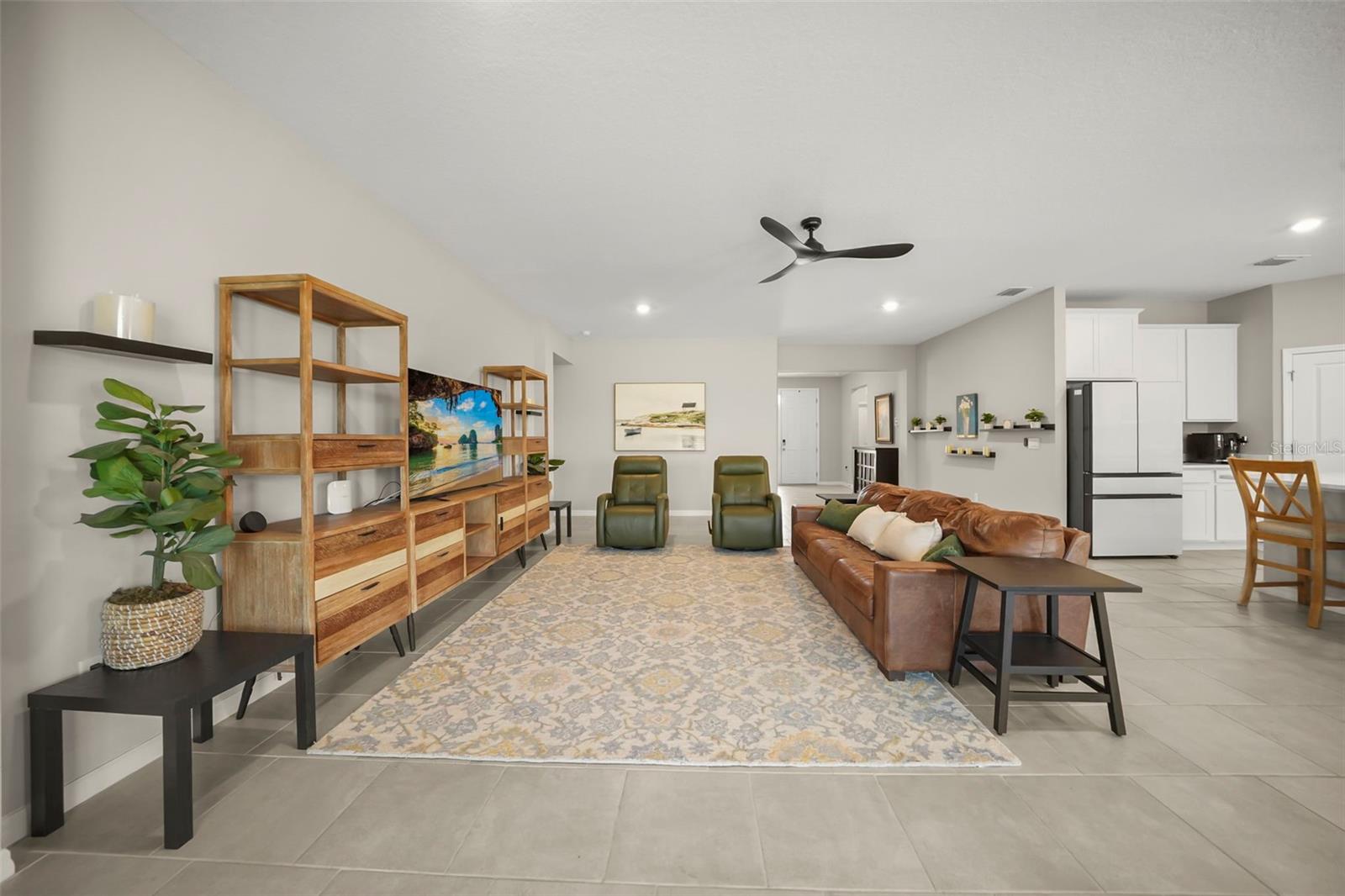 6016 WANDERING WILLOW DRIVE