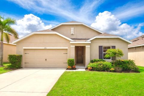 Photo of 6930 Silverado Ranch Boulevard, Zephyrhills, FL 33541 (MLS # G5106089)