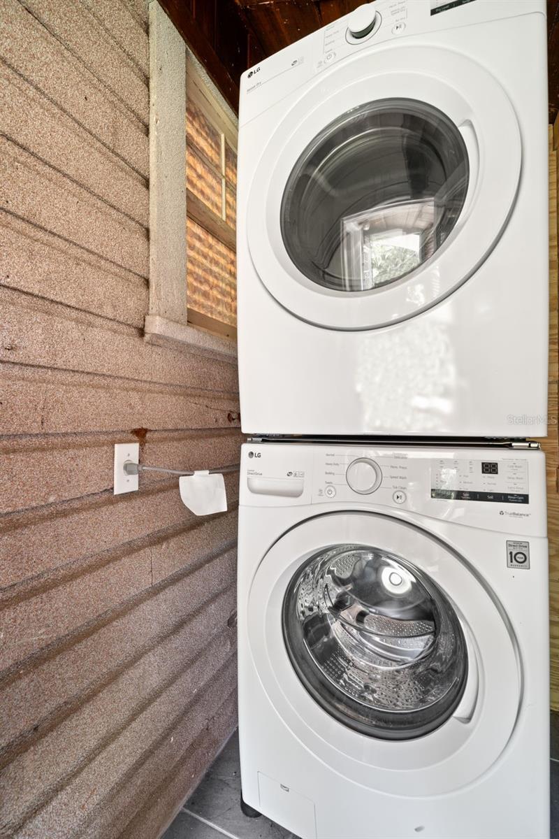 EVELYN CITY - Residential Income