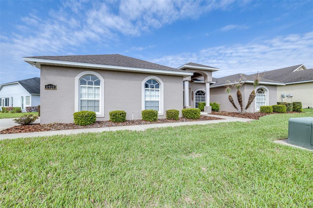 Photo of 6920 Starmount Drive, Lakeland, FL 33810 (MLS # L4960596)