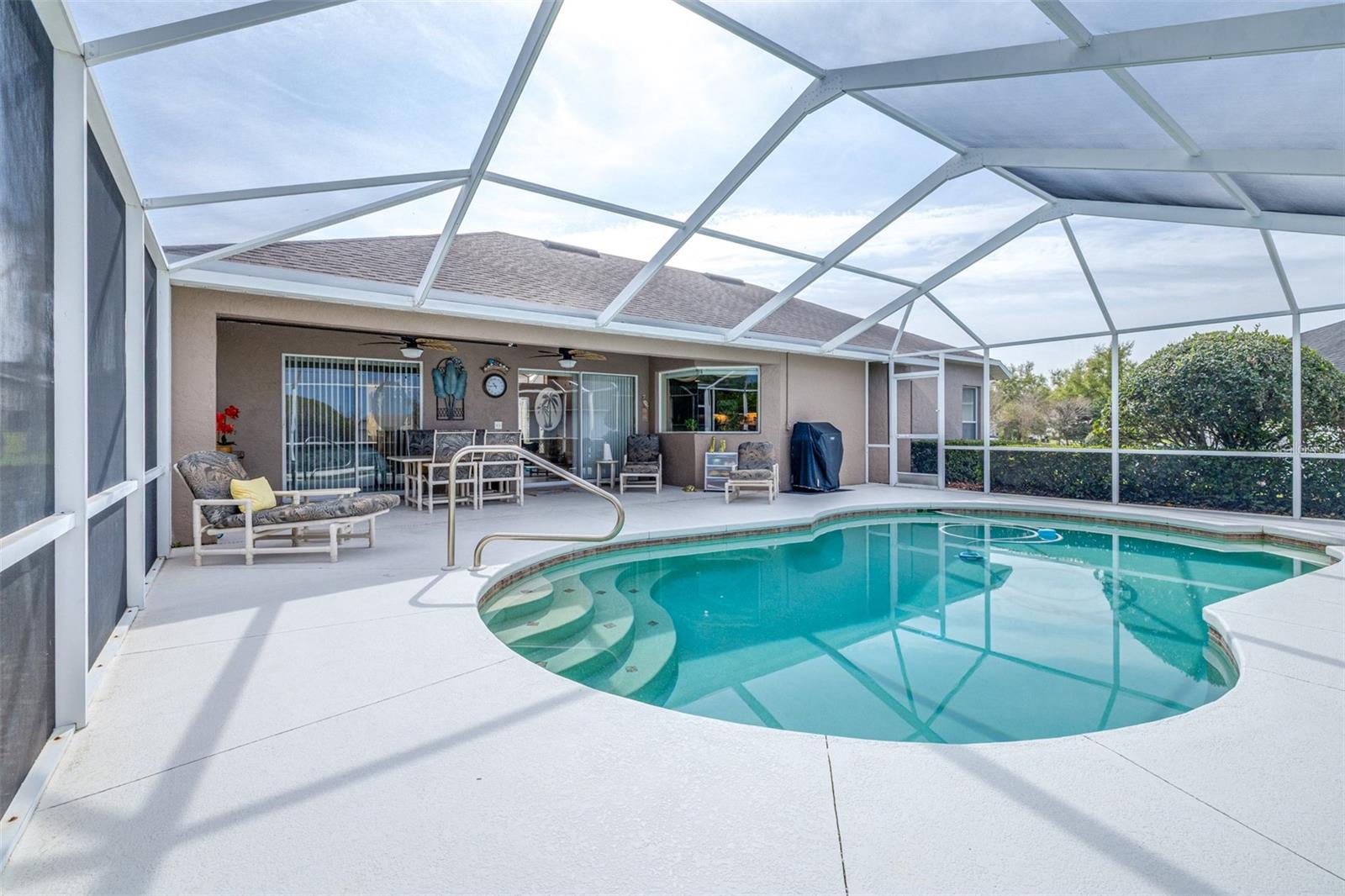 HUNTINGTON HILLS PH VI - Residential