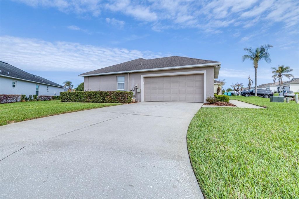 Photo of 6920 Starmount Drive, Lakeland, FL 33810 (MLS # L4960596)