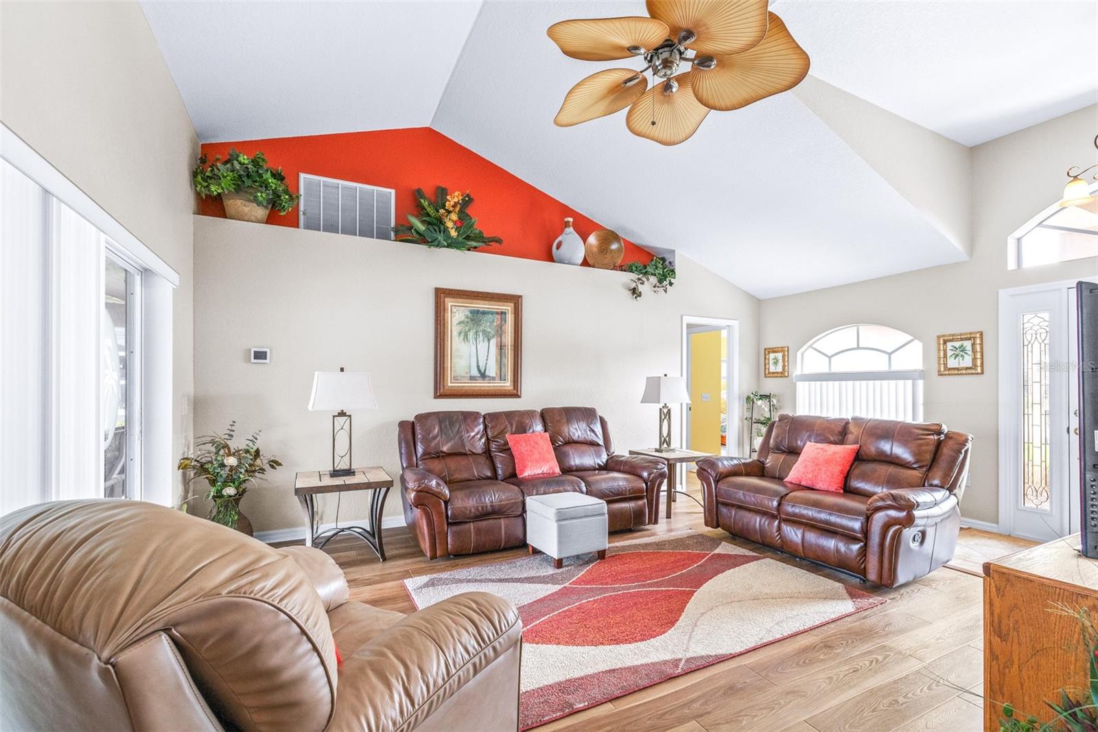 HUNTINGTON HILLS PH VI - Residential