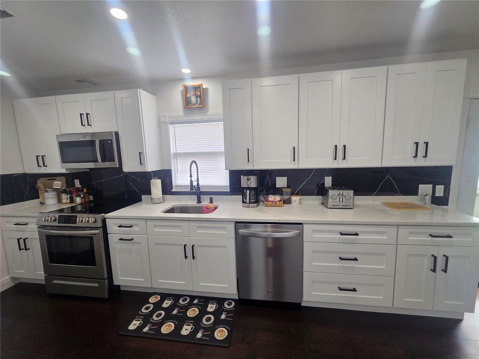 LAKE SARASOTA - Residential