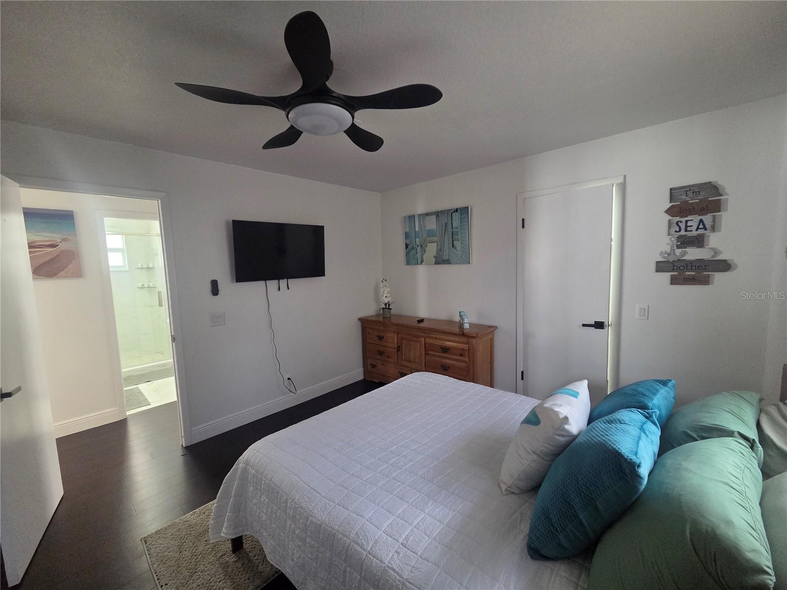 LAKE SARASOTA - Residential