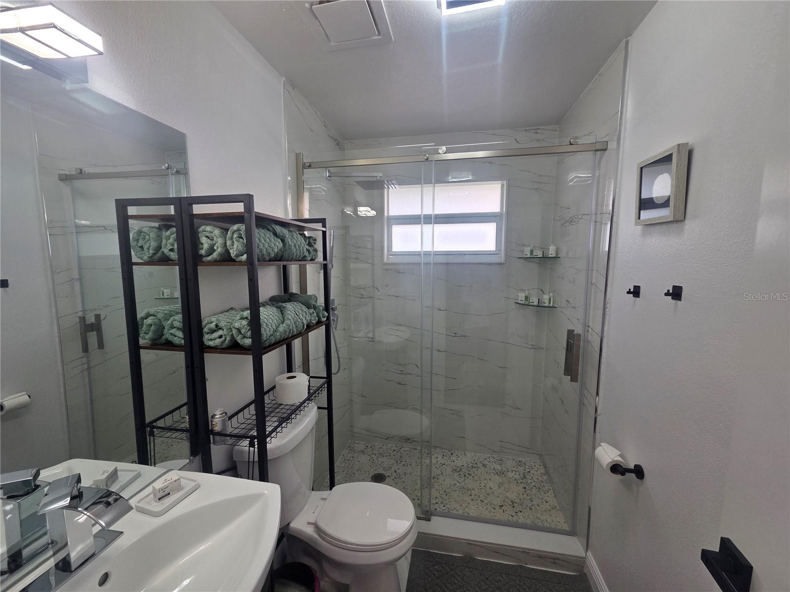 LAKE SARASOTA - Residential