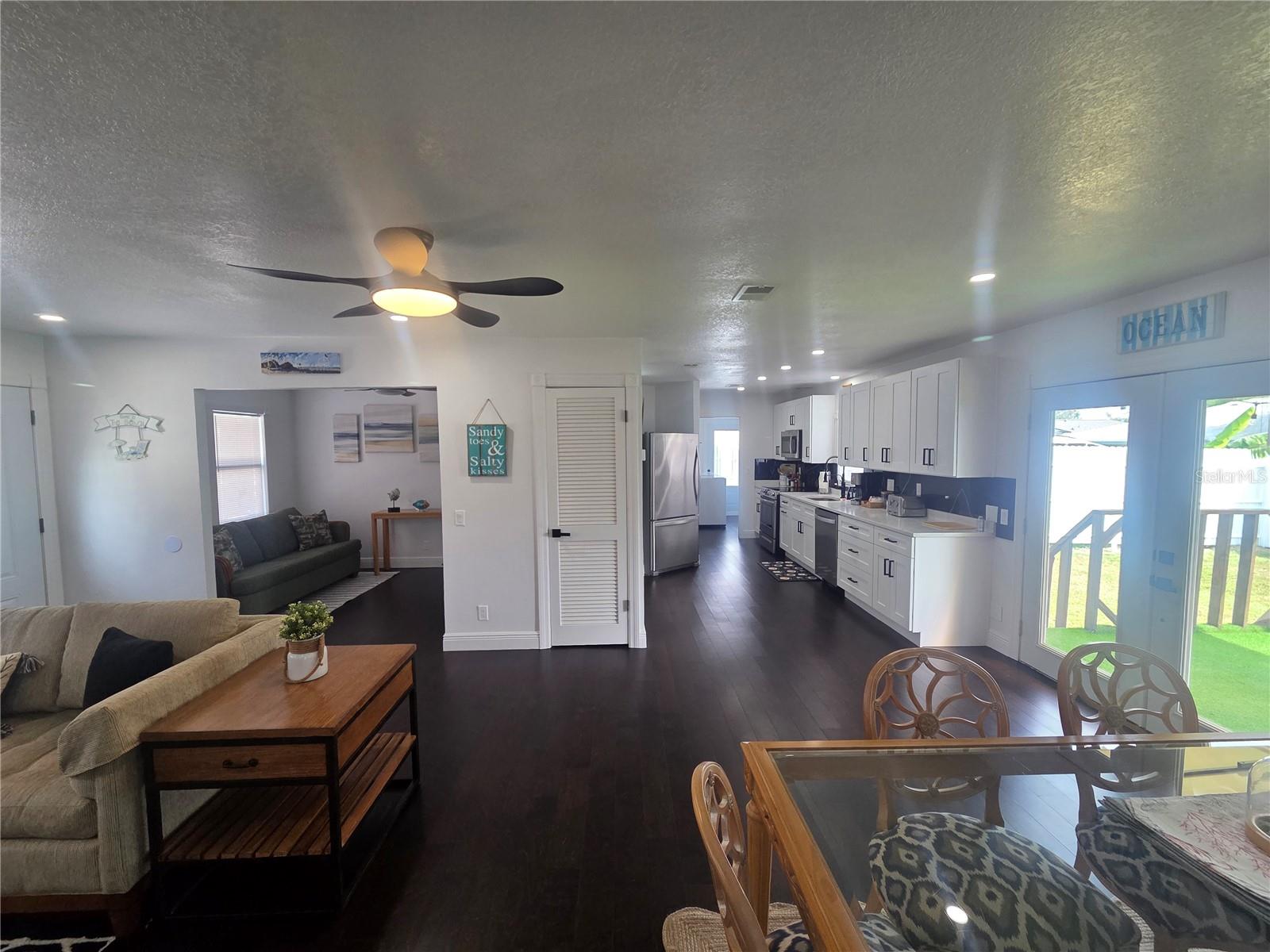 LAKE SARASOTA - Residential