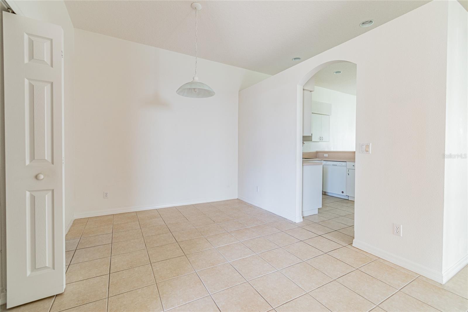 SUMMERTREE PRCL 04 - Residential Lease