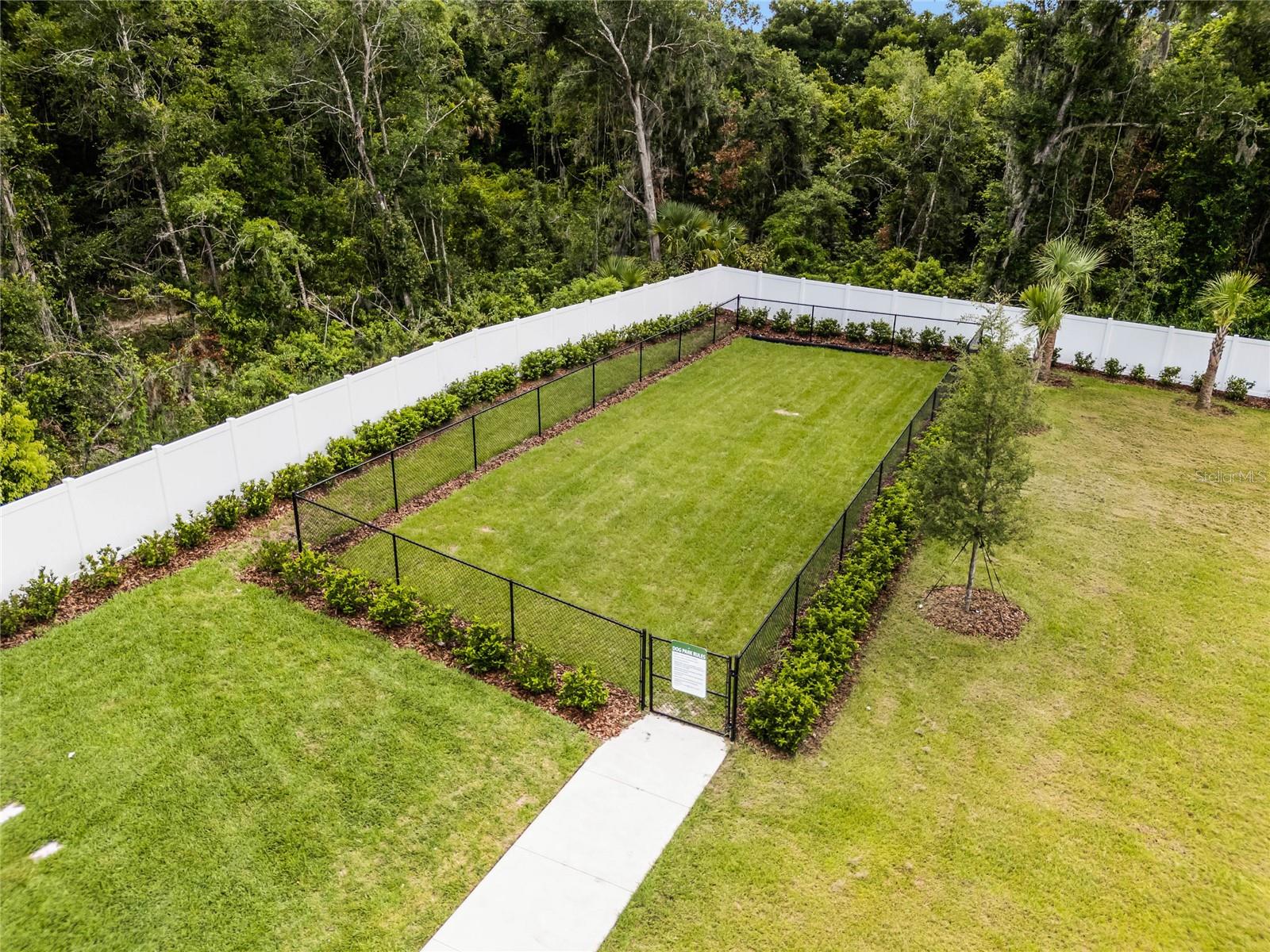 OAK POINTE - Residential