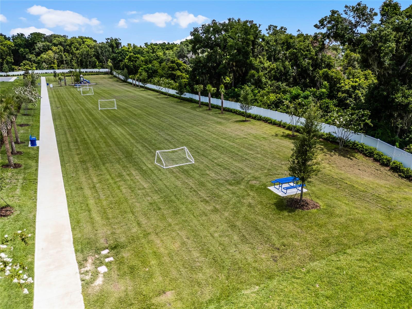 OAK POINTE - Residential