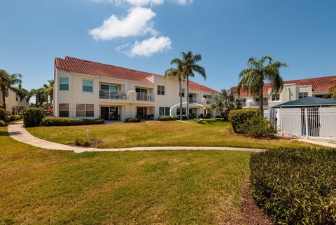 Condominium in ST PETERSBURG FL 6011 BAHIA DEL MAR BOULEVARD 30.jpg