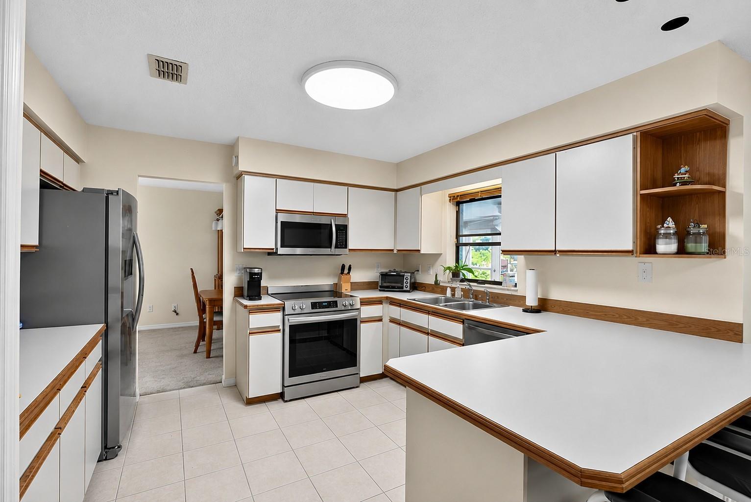 1408 ROYAL GROVE LANE