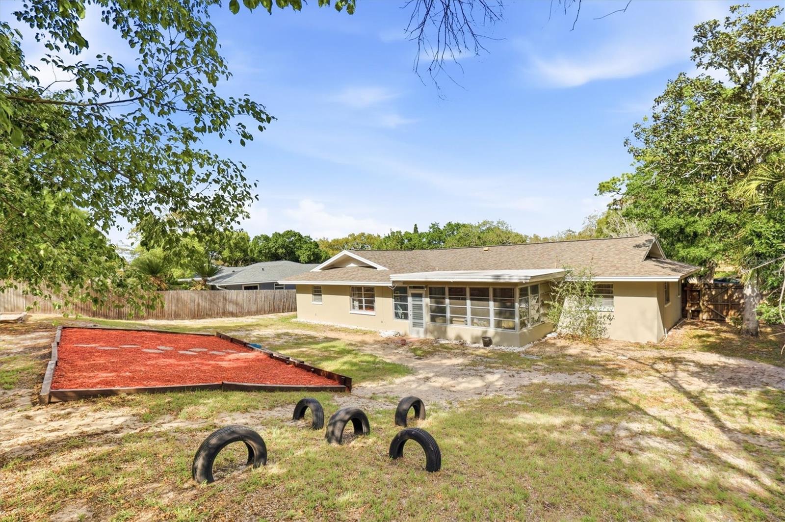 LOCH HAVEN - Residential