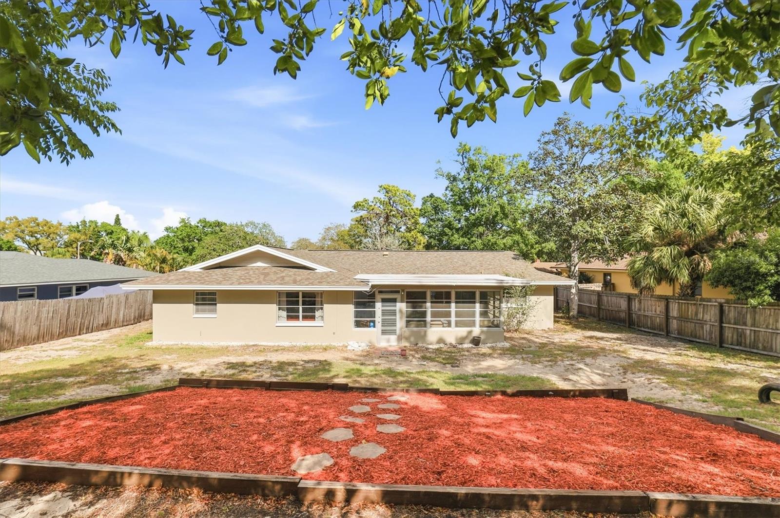 LOCH HAVEN - Residential