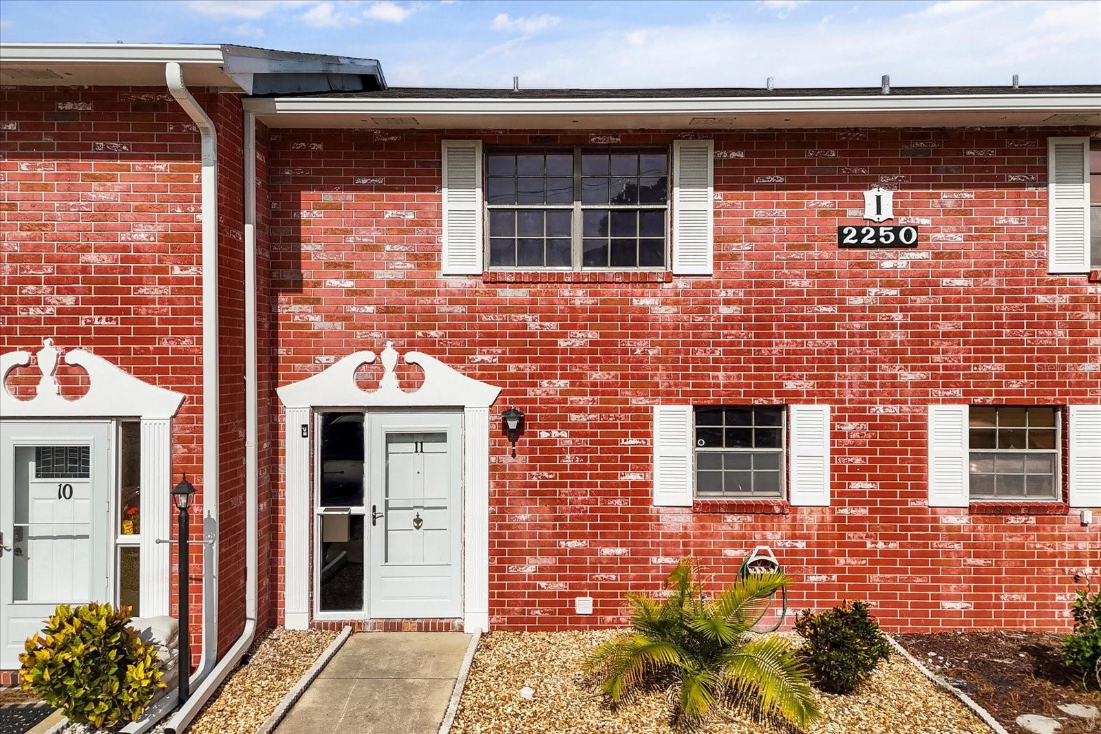 Fully renovated townhouse just 4 miles from Daytona Beach! New roof (2024), brand-new A/C (2025), fresh paint, carpet, and modern finishes. Features include updated appliances, private fenced patio, community pool access, and spacious bedrooms with Jack-and-Jill bath. Move-in ready with Publix right across the street!