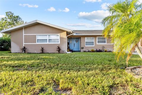 A home in SEMINOLE