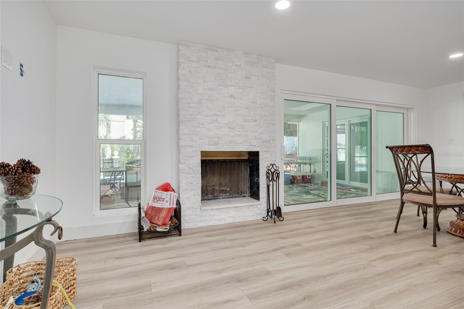 SPANISH PINES 3RD ADD - Residential