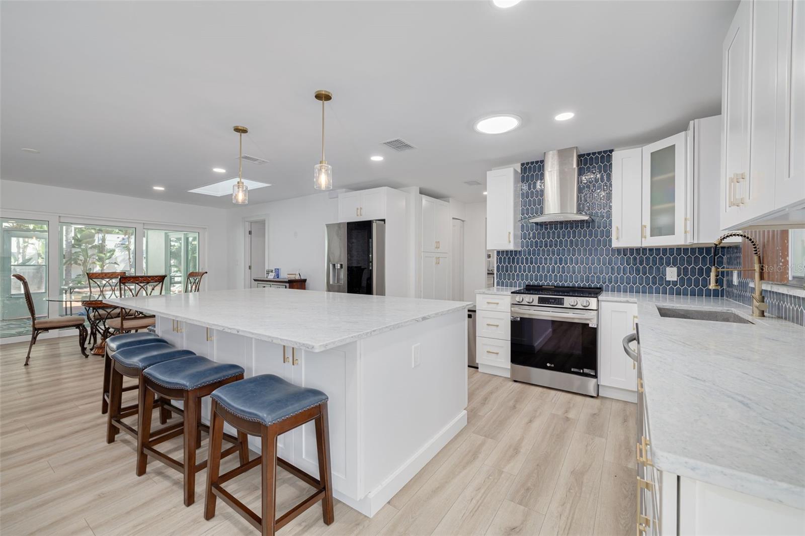 SPANISH PINES 3RD ADD - Residential