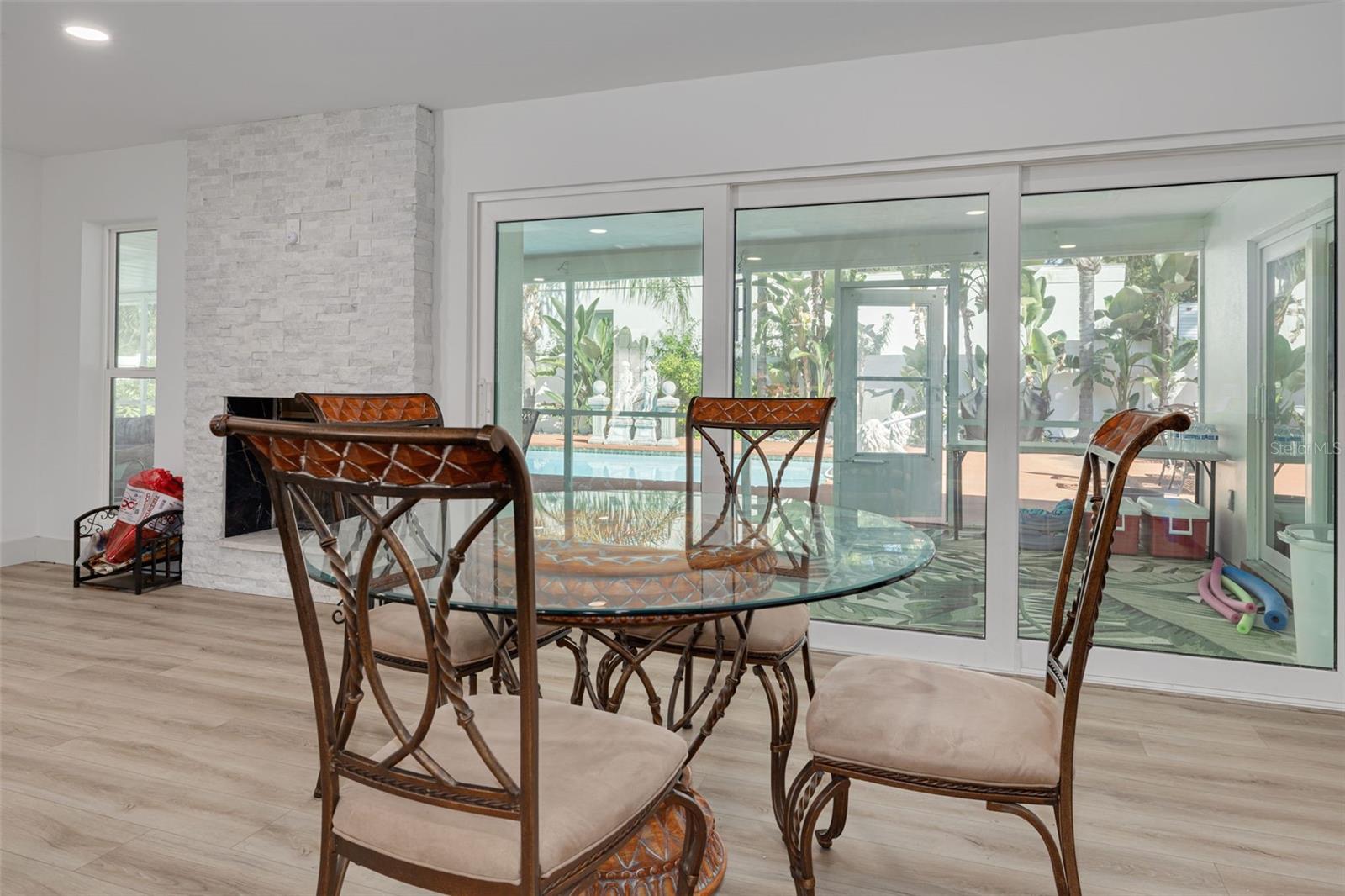 SPANISH PINES 3RD ADD - Residential