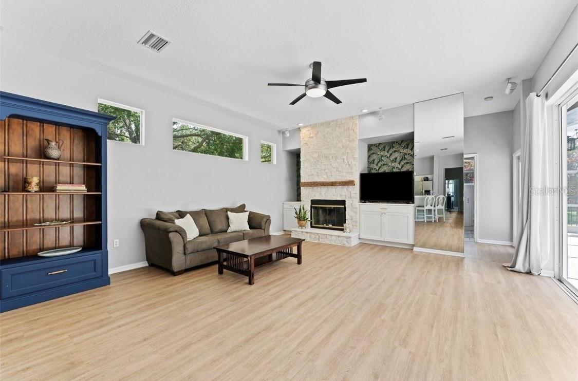 CARROLLWOOD RESERVE - Residential