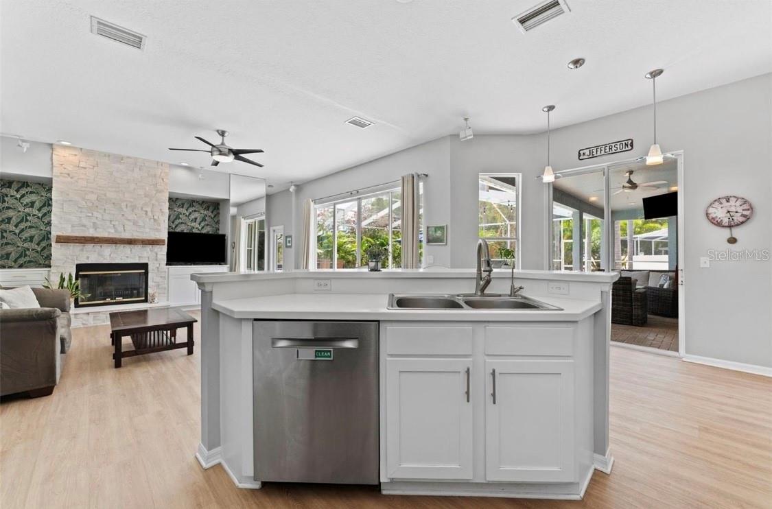 CARROLLWOOD RESERVE - Residential