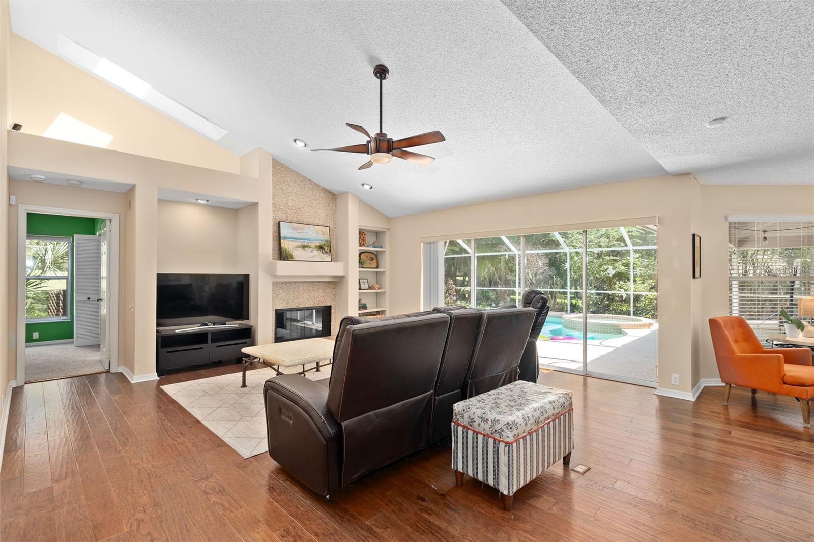 SWEETWATER COUNTRY CLUB SEC B - Residential