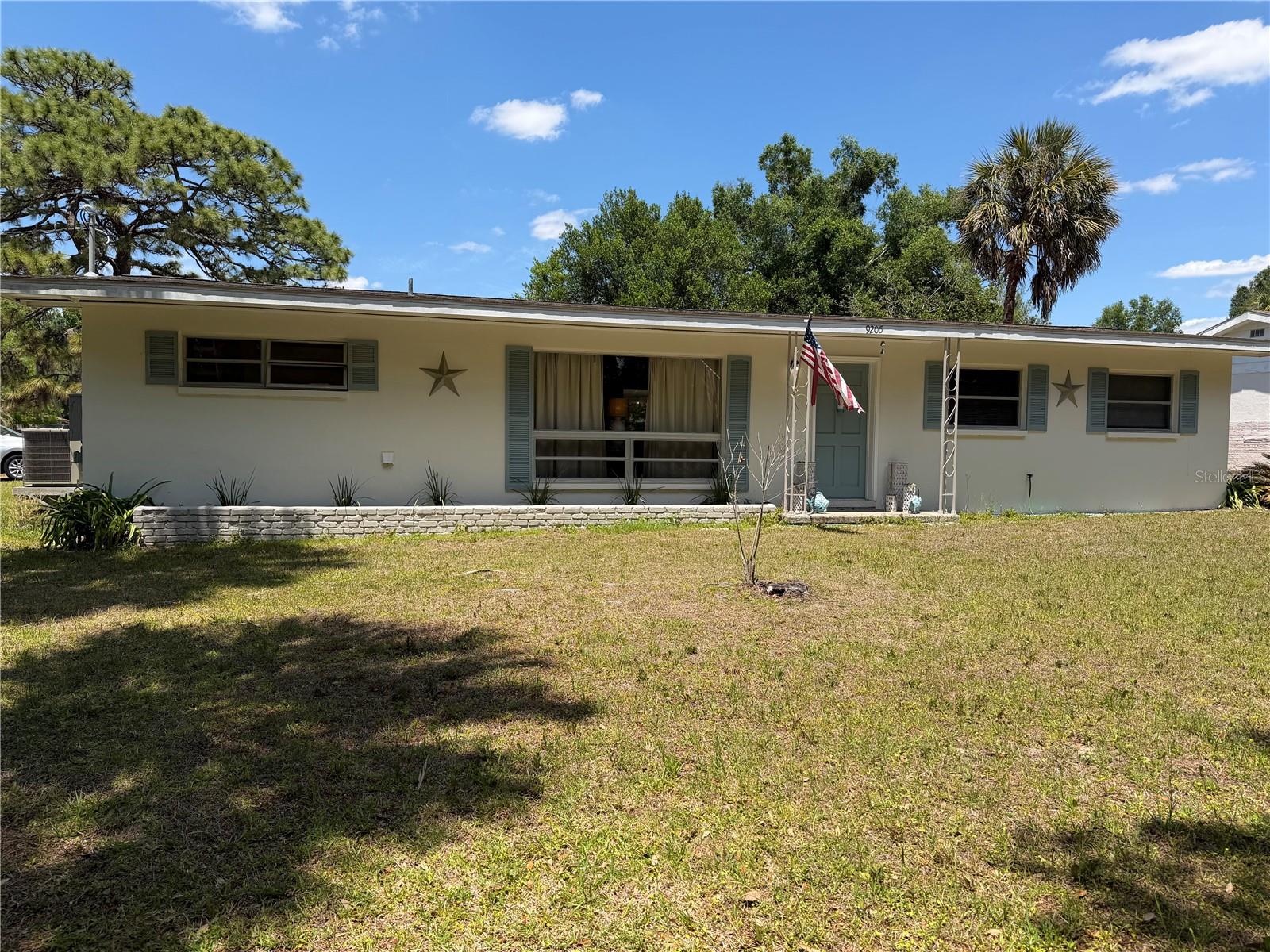 TROPIC TERRACE - Residential