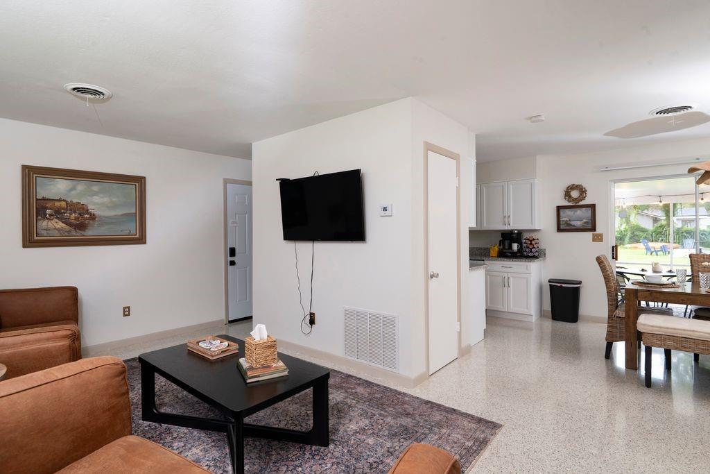TROPIC TERRACE - Residential