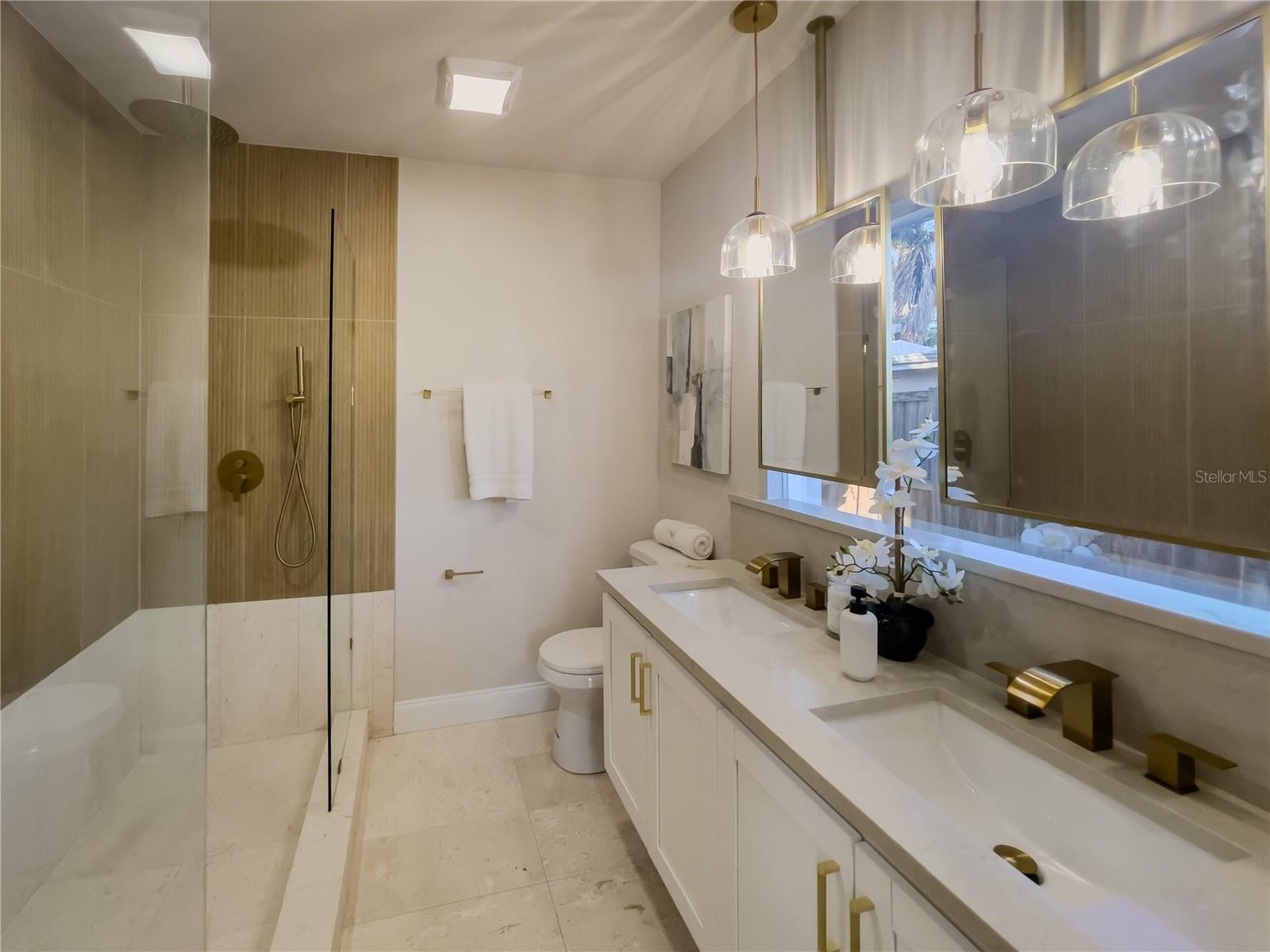 GOLDEN ESTATES - Residential