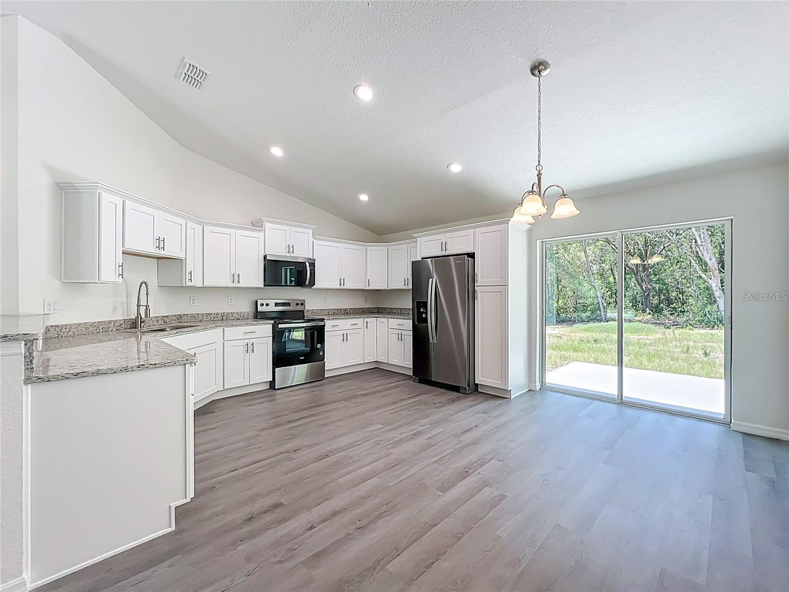 RAINBOW LAKES ESTATE - Residential