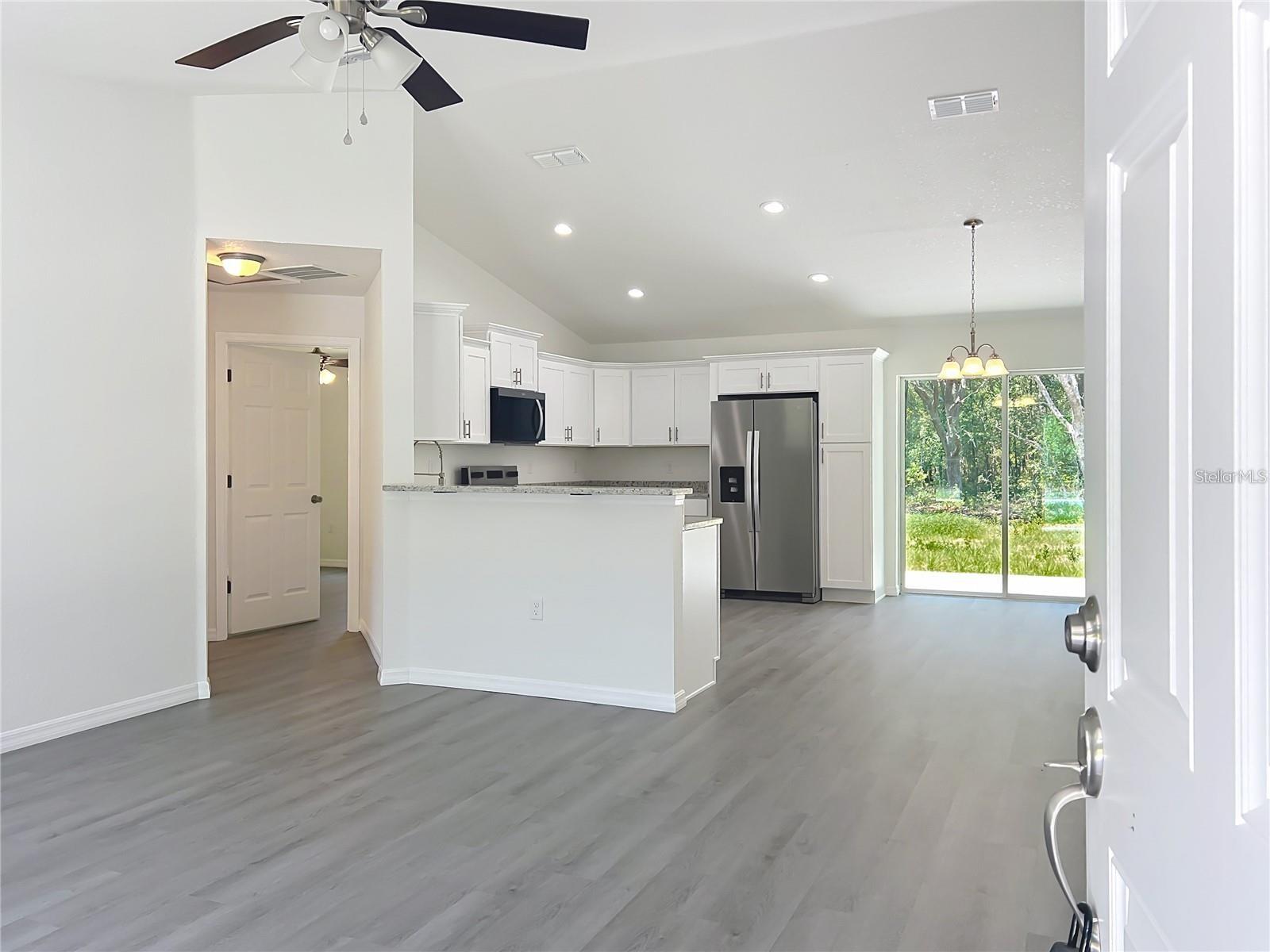 RAINBOW LAKES ESTATE - Residential
