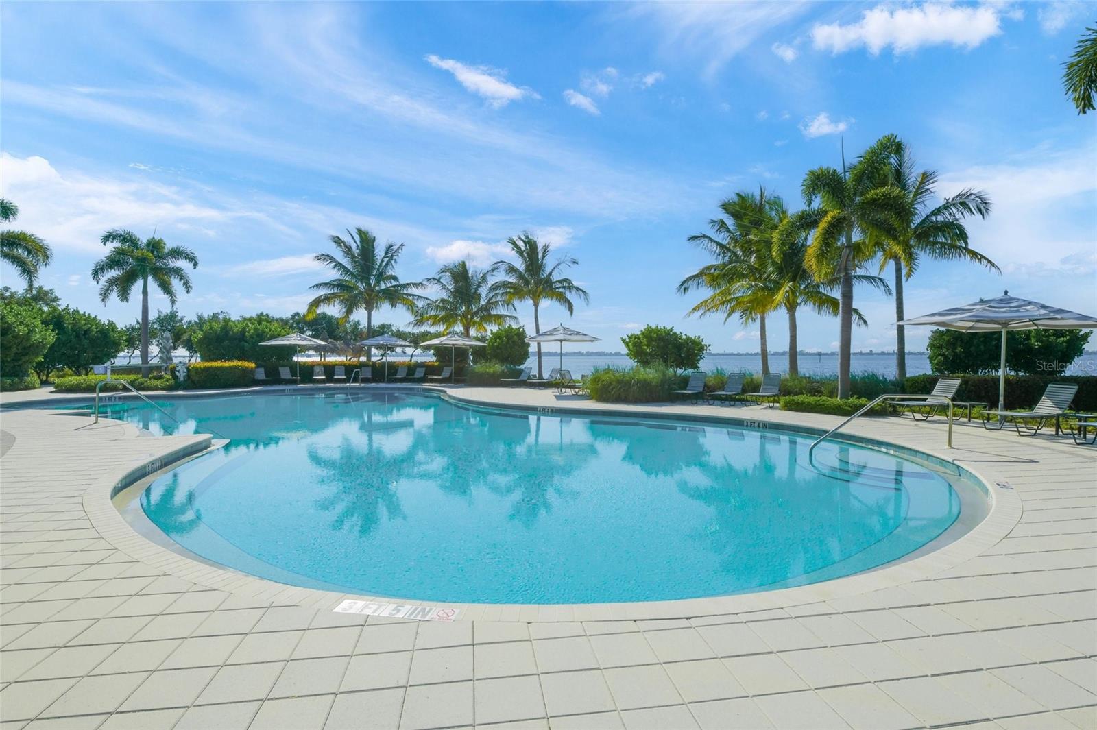 MANGROVE WALK II ON HARBOUR ISLE PH 11&1 - Residential