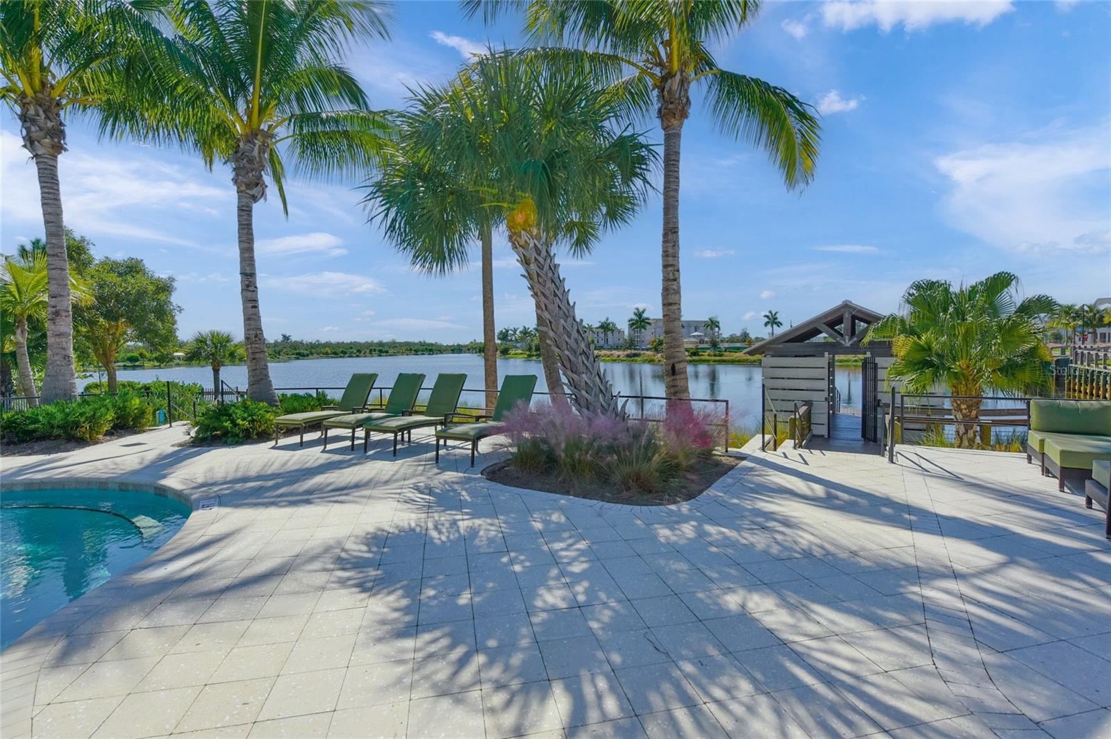 MANGROVE WALK II ON HARBOUR ISLE PH 11&1 - Residential