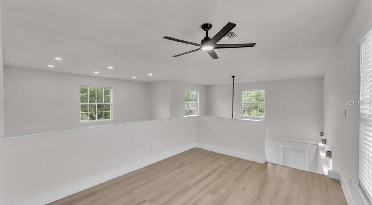 OLD GROVE - Residential Lease