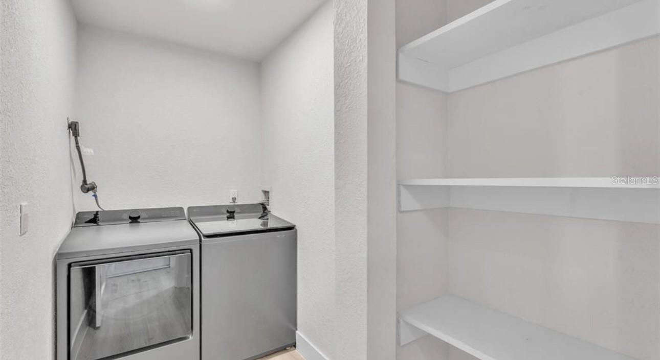 OLD GROVE - Residential Lease